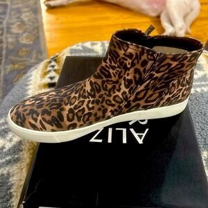 Naturalizer Ankle Boot Brown Cheetah Miranda  Print 9.5
